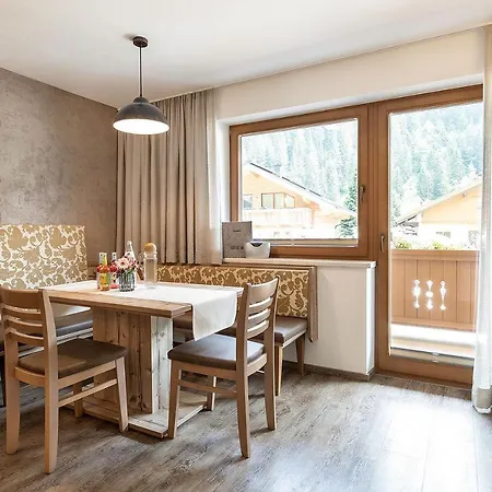 Apartamento Haus Kreidl Tux