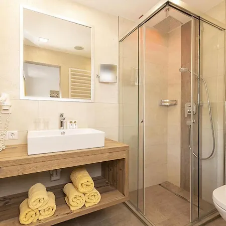 Haus Kreidl Apartamento Tux